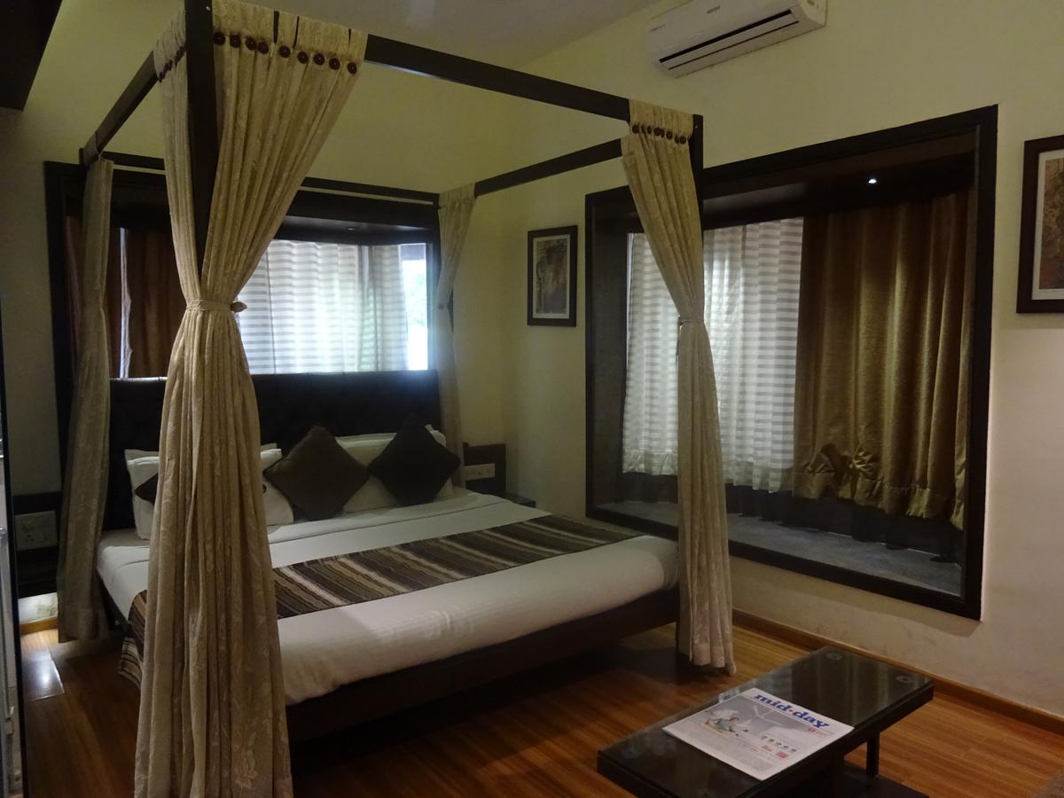 Hotel Chandralok Lonavala Eksteriør billede
