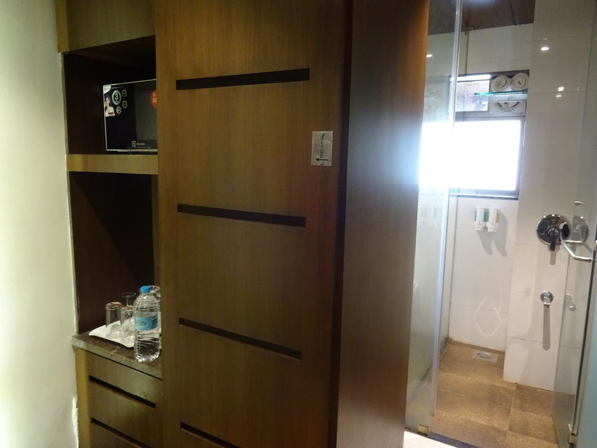 Hotel Chandralok Lonavala Eksteriør billede