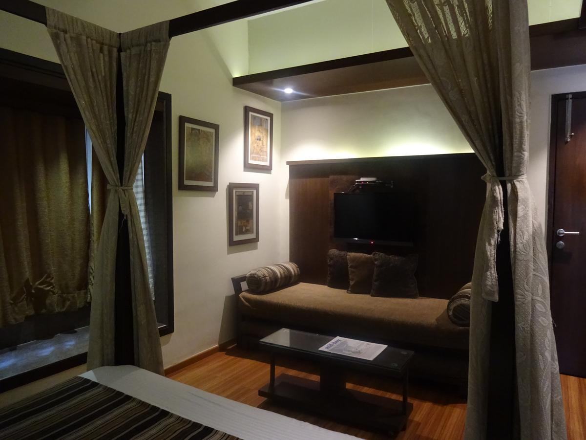 Hotel Chandralok Lonavala Eksteriør billede